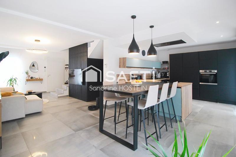 Maison - 96 m² - 5 pièces