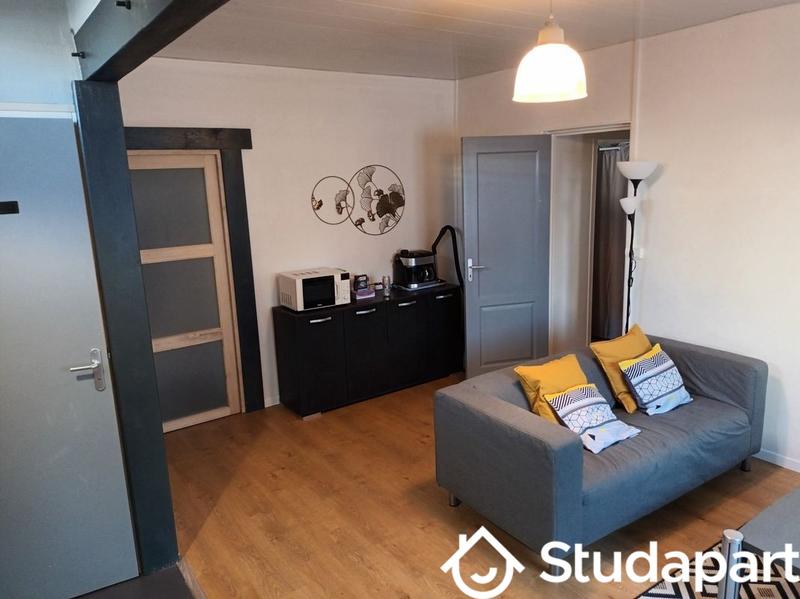 Chambre - 11 m² - 1 pièce