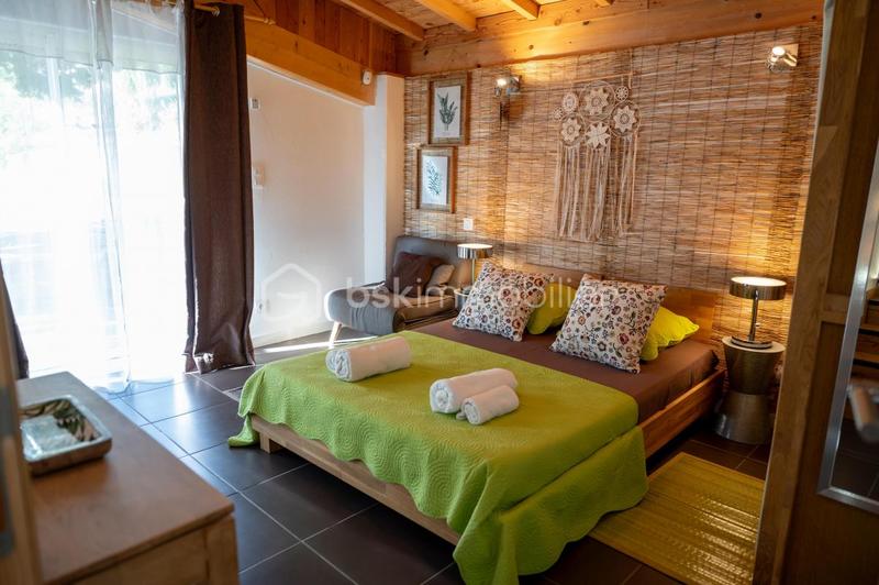 Propriété - 500 m² - 23 pièces