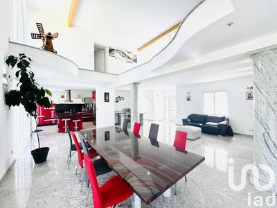 Maison - 455 m² - 20 pièces