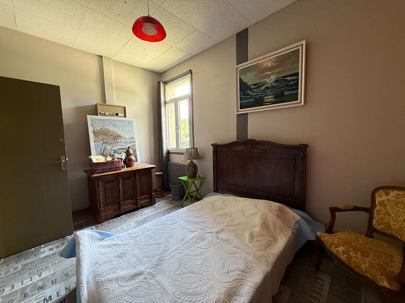 Maison - 402 m² - 9 pièces