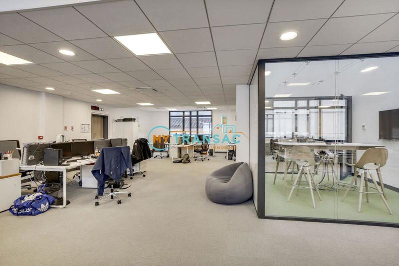 Local d'activités - 3 292 m²