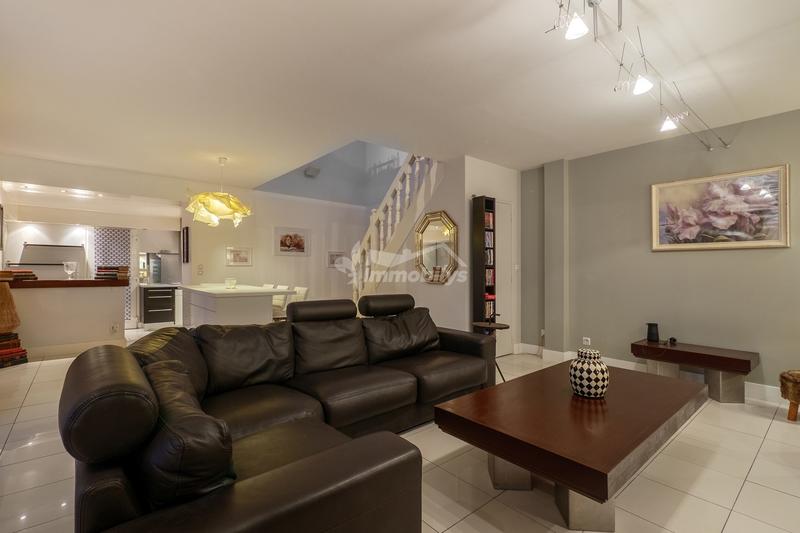 Maison ancienne - 260 m² - 5 pièces