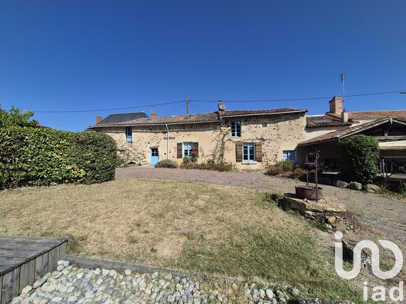 Maison - 224 m² - 5 pièces