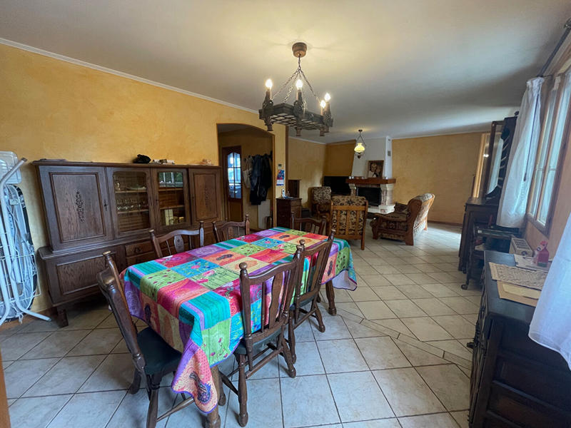 Maison - 145 m² - 8 pièces