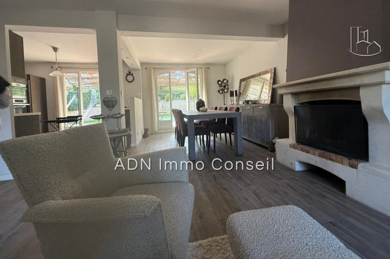 Maison - 94 m² - 4 pièces