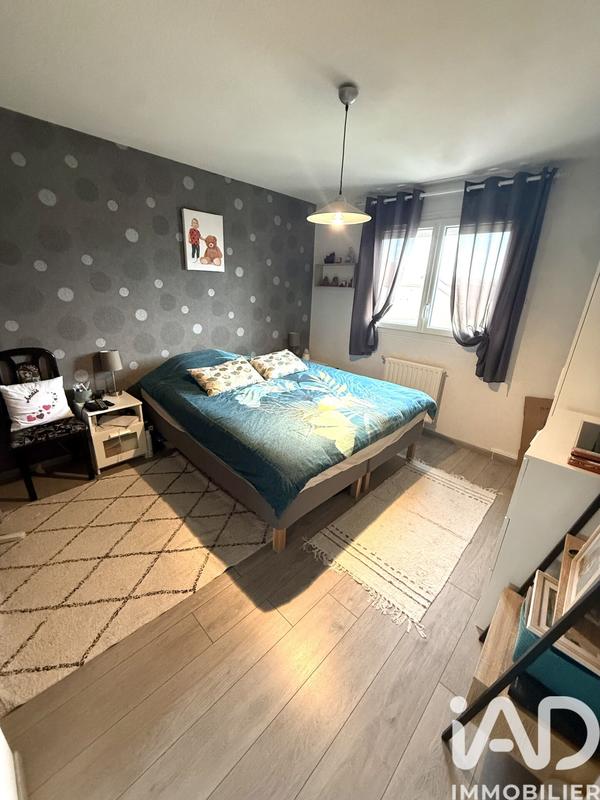 Maison - 93 m² - 4 pièces