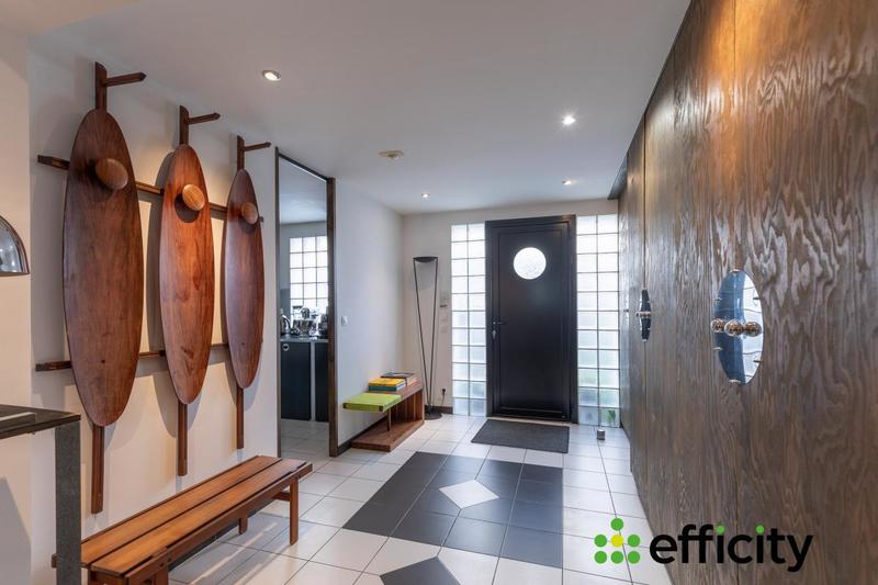 Maison - 358 m² - 7 pièces