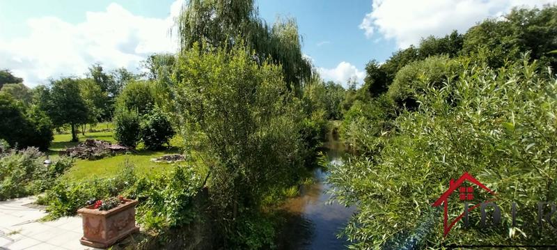 Moulin - 230 m² - 7 pièces