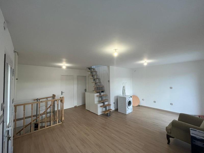 Maison traditionnelle - 140 m² - 7 pièces