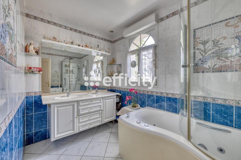 Maison - 155 m² - 7 pièces