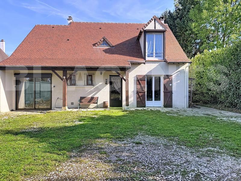 Maison - 163 m² - 6 pièces