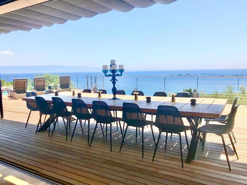 Demeure - 373 m² - 10 pièces