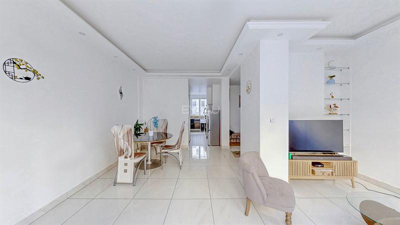 Appartement - 82 m² - 3 pièces