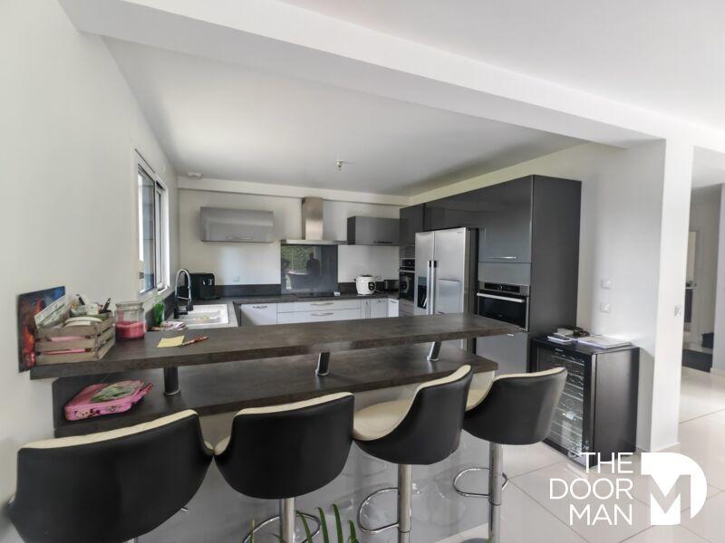 Maison - 170 m² - 7 pièces