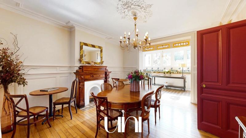 Maison bourgeoise - 264 m² - 7 pièces