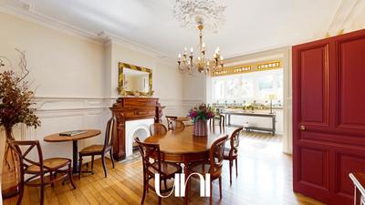 Maison bourgeoise - 264 m² - 7 pièces