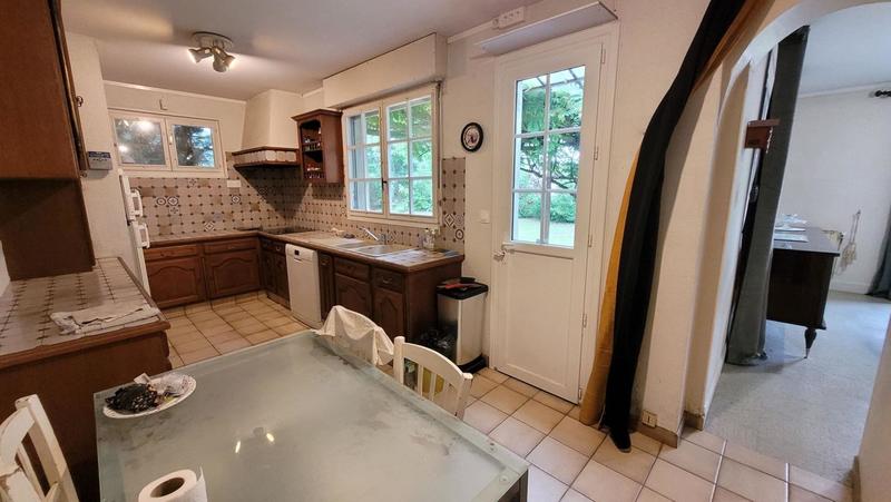 Maison - 220 m² - 6 pièces