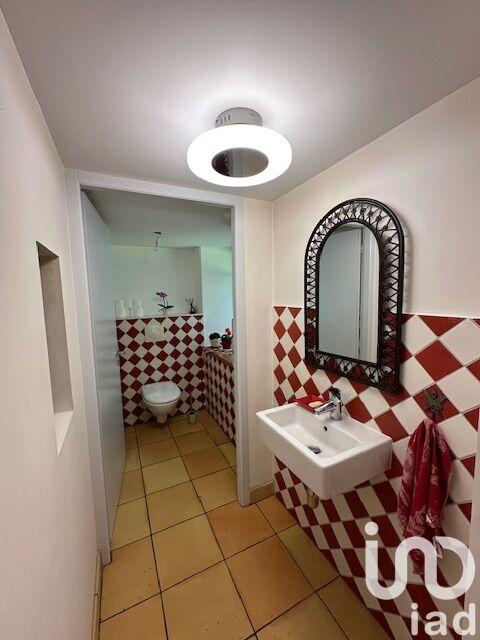 Maison - 300 m² - 9 pièces