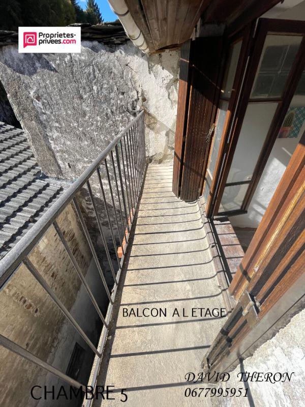 Maison - 153 m² - 9 pièces