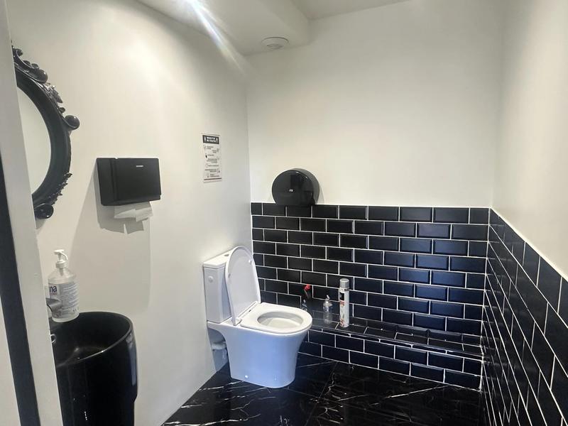 Fonds de commerce - Magasins - 82 m²