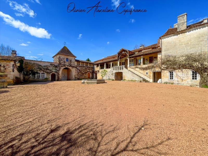 Maison - 500 m² - 16 pièces