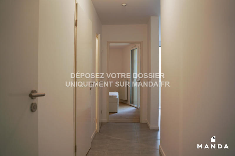 Chambre - 9 m² - 5 pièces