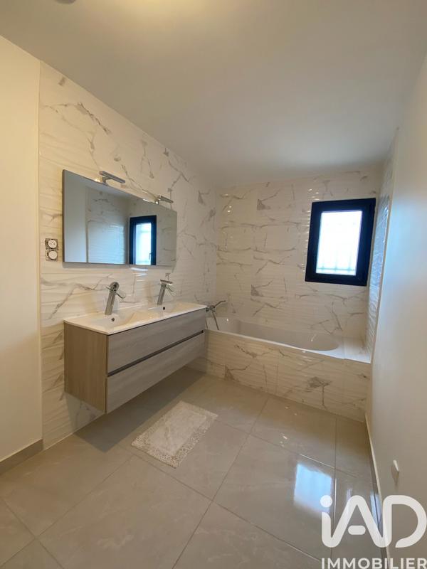 Maison - 121 m² - 4 pièces