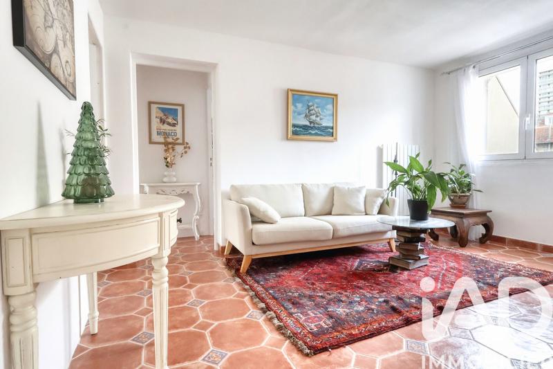 Maison - 228 m² - 8 pièces