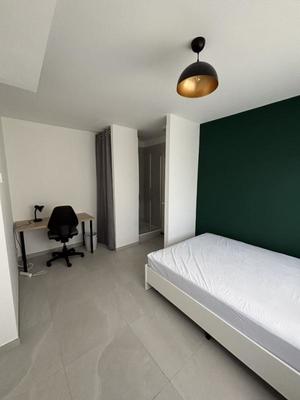Chambre - 11 m² - 1 pièce