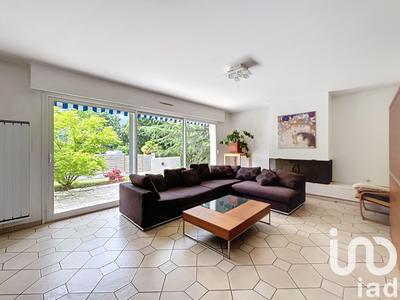 Maison - 250 m² - 8 pièces