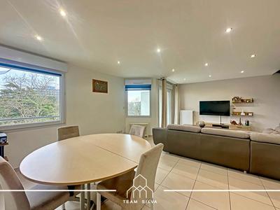 Appartement - 105 m² - 5 pièces