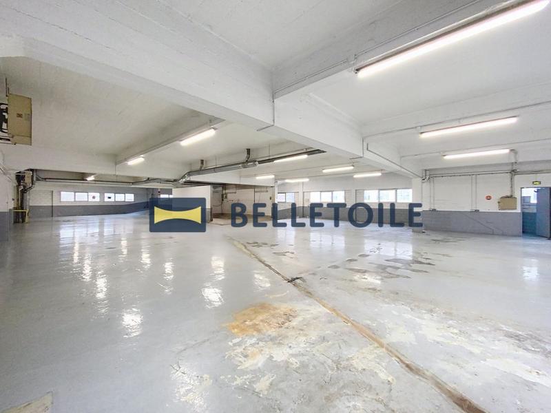 Véhicules - 2 239 m²