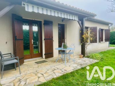 Maison - 90 m² - 5 pièces