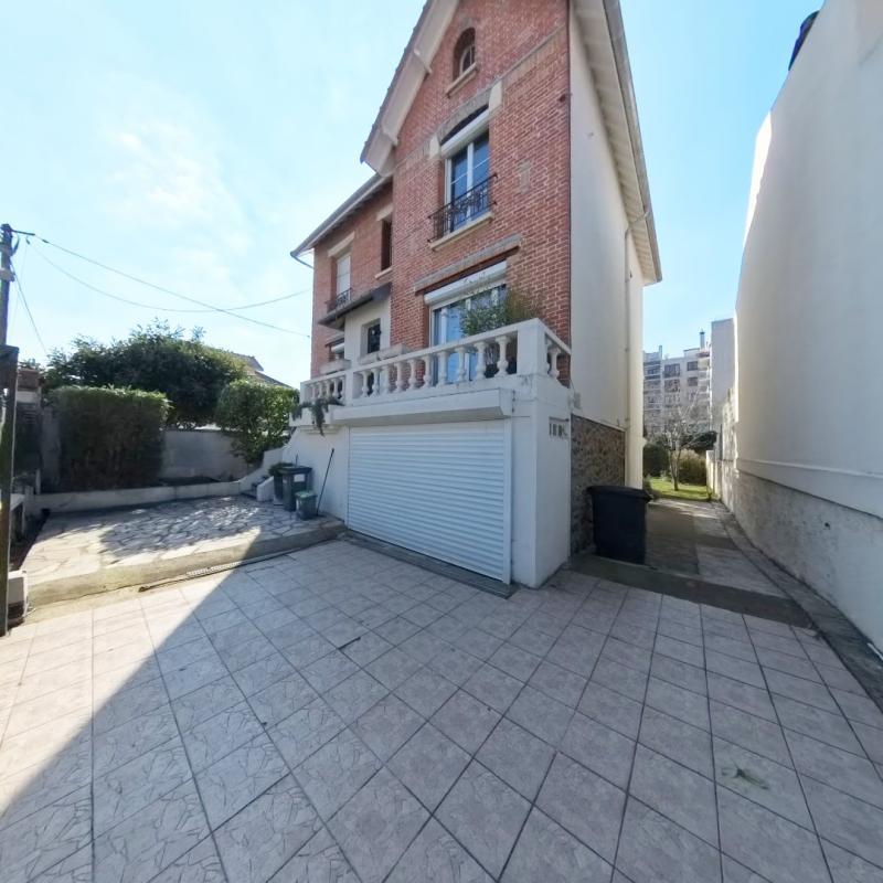 Maison - 127 m² - 8 pièces