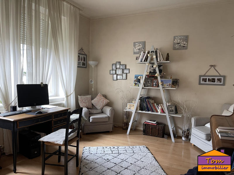 Maison - 273 m² - 12 pièces