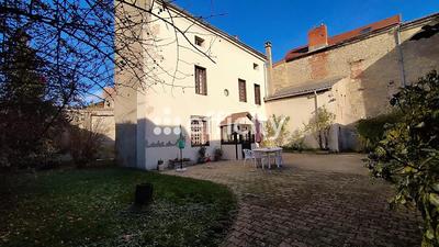 Maison - 93 m² - 4 pièces