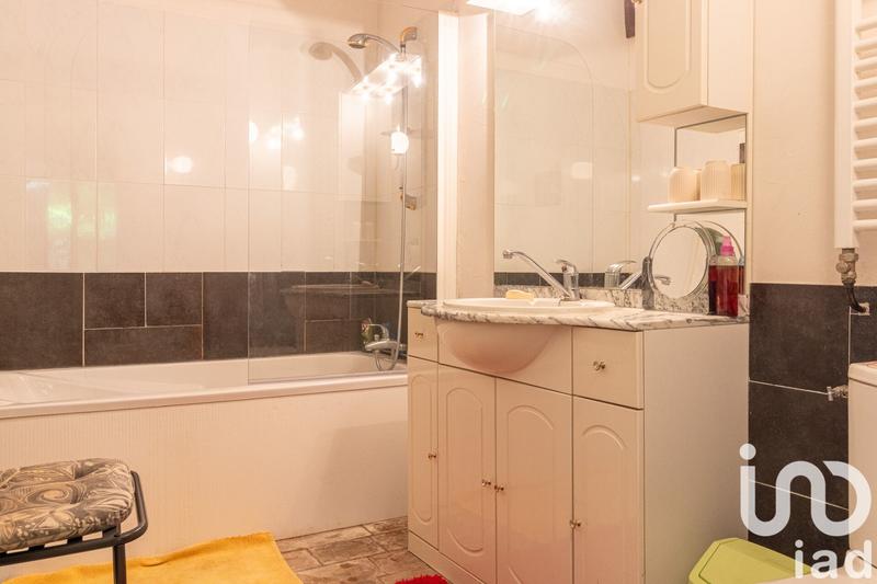 Maison - 370 m² - 8 pièces