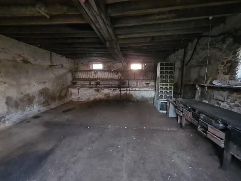 Grange - 150 m² - 2 pièces