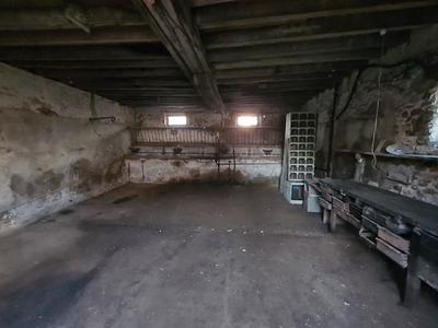Grange - 150 m² - 2 pièces