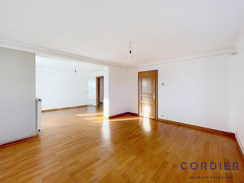 Appartement - 95 m² - 4 pièces