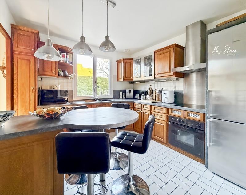 Maison - 121 m² - 6 pièces