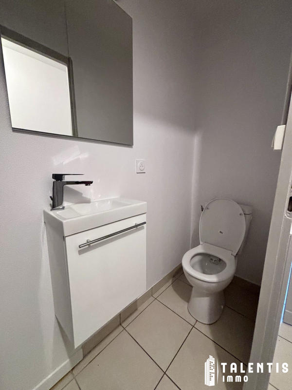 Maison traditionnelle - 121 m² - 7 pièces