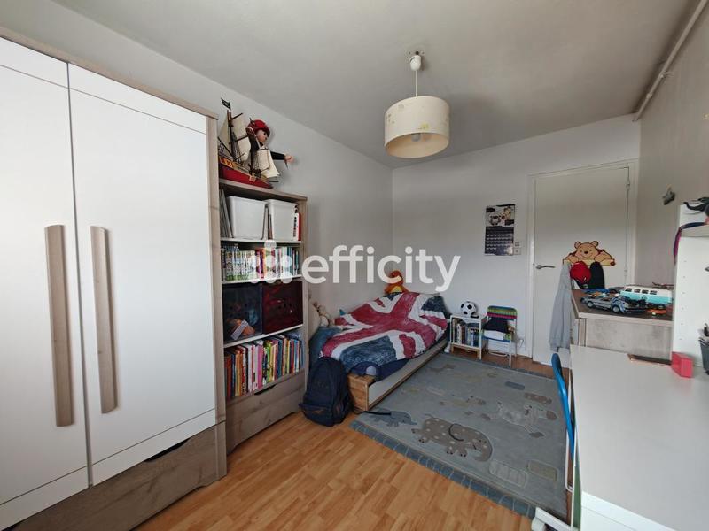 Appartement - 81 m² - 5 pièces