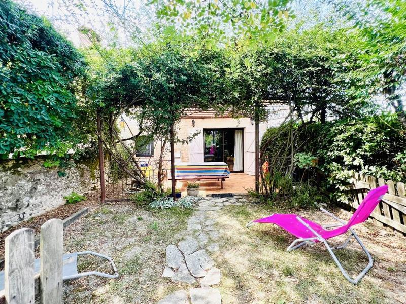 Propriété - 250 m² - 10 pièces