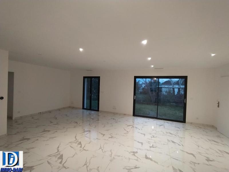 Maison - 98 m² - 4 pièces