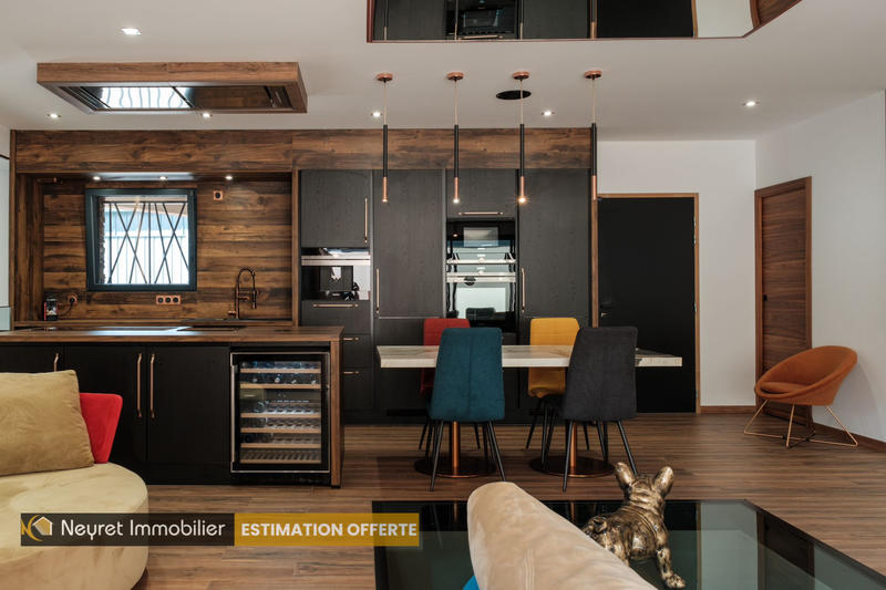 Appartement - 316 m² - 8 pièces