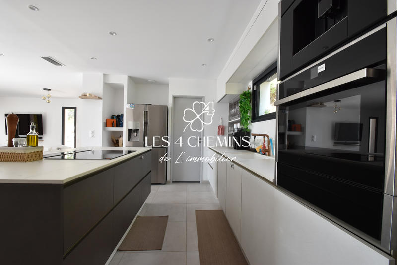 Villa - 200 m² - 7 pièces