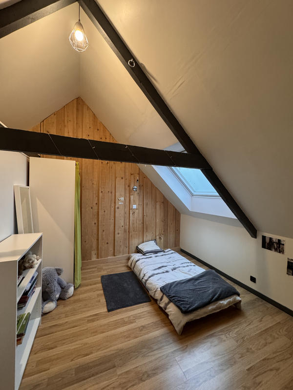 Maison - 143 m² - 8 pièces