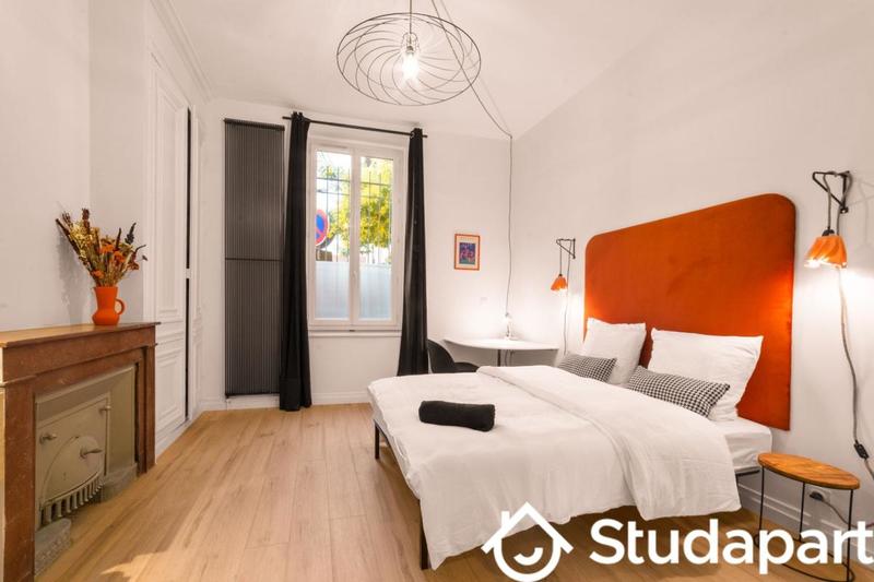 Chambre - 10 m² - 1 pièce